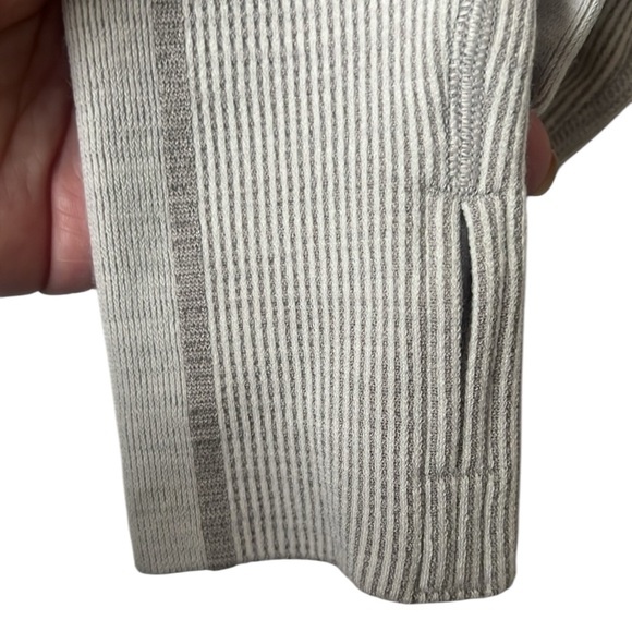 SOLD - NWT Neiwai Wool Seamless Mock Neck Top Thumbholes Medium US 4 Reg. $109 - Picture 15 of 16